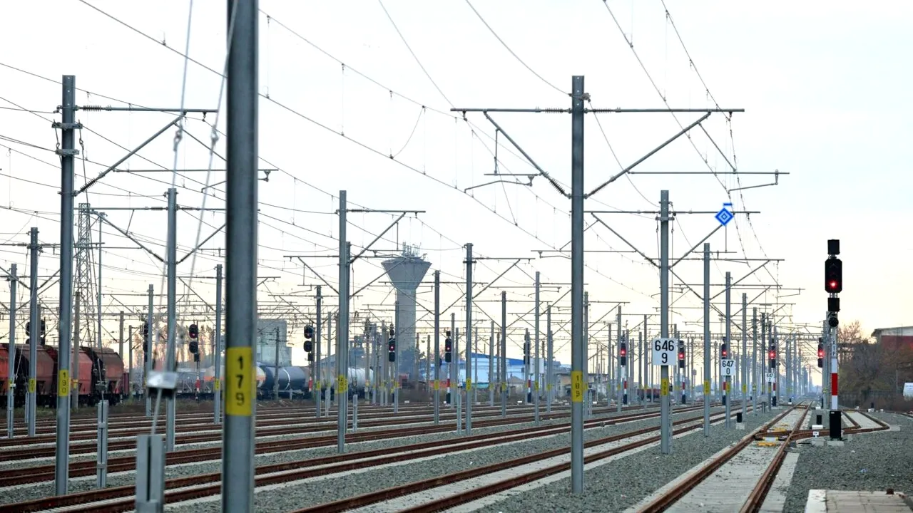 CFR: Buget de 323 milioane de lei pentru MODERNIZAREA liniei de cale ferată Timişoara Est - Radna