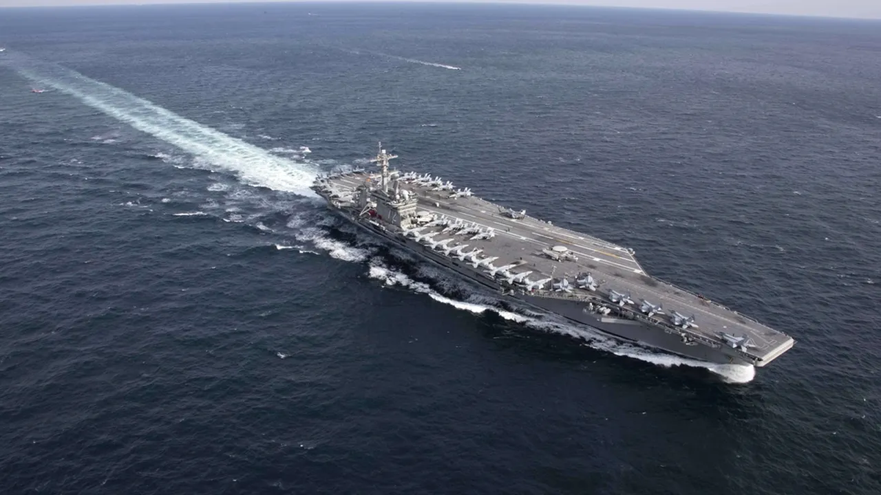 Iranul susține că a lansat rachete asupra portavionului USS Abraham Lincoln. „Vor urma și alte lovituri“
