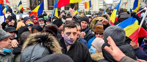UPDATE: George Simion, atacat cu cerneală la Iași, în timpul manifestațiilor de Ziua Unirii. A fost deschis dosar penal | VIDEO