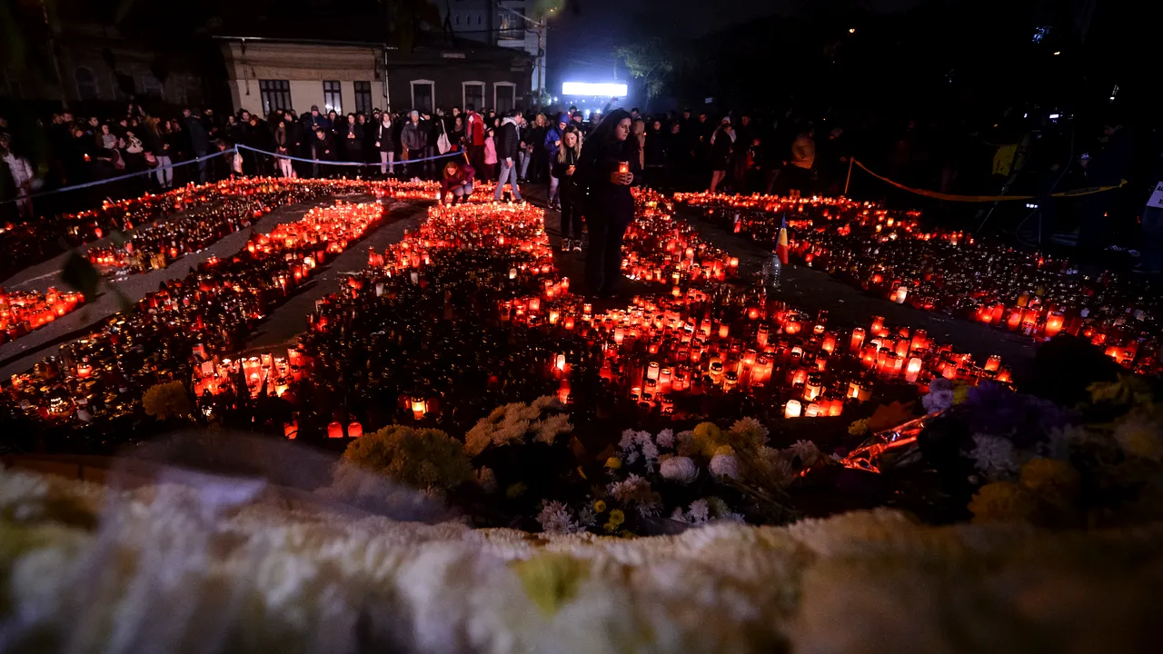 Aproximativ 200 de persoane, în marș de la Universitate spre clubul Colectiv