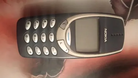 Suma e mare! Cu câți lei se vinde un telefon „cărămidă” Nokia 3310, acum, în noiembrie 2023