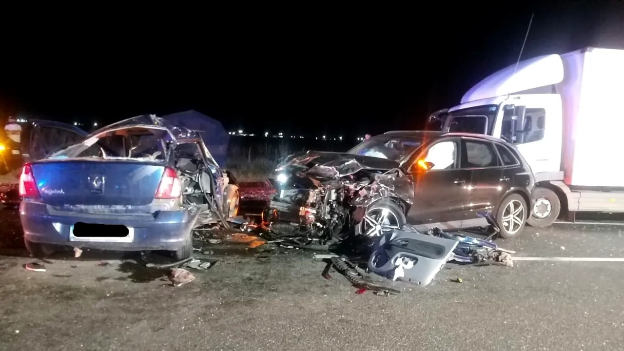 FOTO | Carnagiu la ieșirea din Buzău: Trei oameni au murit şi alți trei au fost răniți, în urma unui accident rutier
