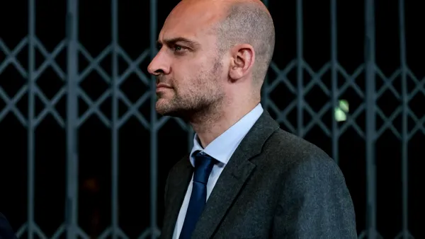 Franța va mobiliza activele rusești înghețate pentru a asigura mentenanța tunurilor CAESAR în Ucraina