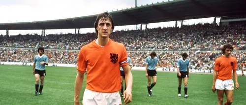 Johan Cruyff a fost omagiat în minutul 14 al meciului amical disputat împotriva Franței