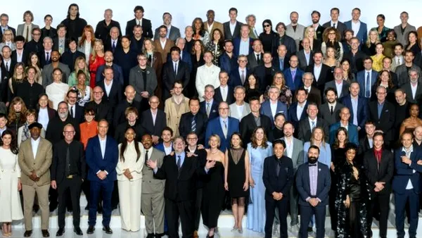 Prânzul nominalizaților la Oscar: Cele mai mari staruri de la Hollywood s-a reunit pentru tradiționala fotografie de grup