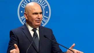 Mesajul premierului Ilie Bolojan de Ajunul Crăciunului: „Vă doresc credință într-un viitor mai bun”