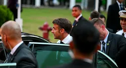 Le Monde: În ROMÂNIA, forțele de extremă-dreapta au luat la țintă Franța /Campania pare inspirată de cea a Kremlinului