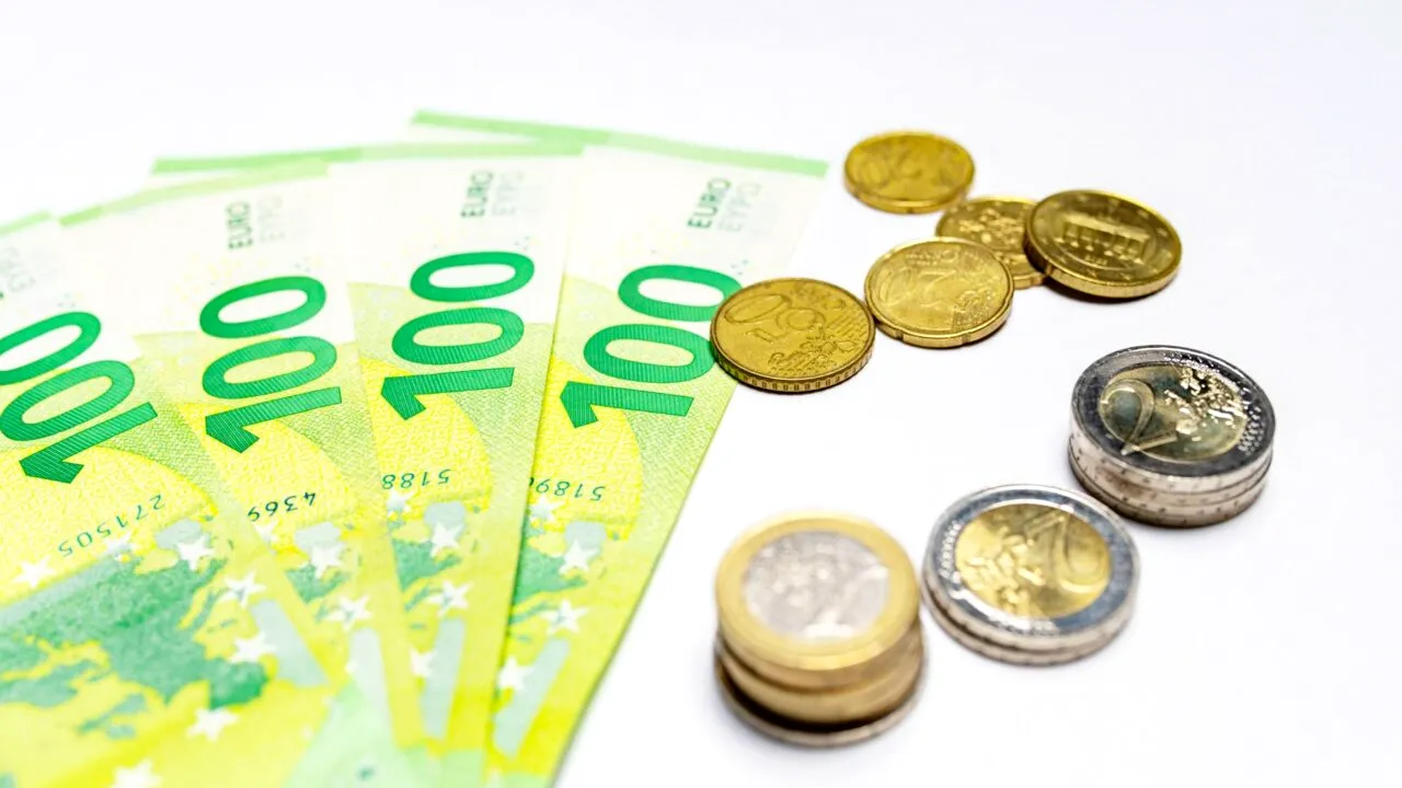 BCE cere consolidarea rezilienței sistemului financiar al zonei euro /„INCERTITUDINEA afectează economia Europei”