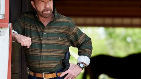 Imaginile care au șocat America! Chuck Norris, filmat la asaltul asupra Capitol Hill? Ce explicație are cunoscutul actor - VIDEO