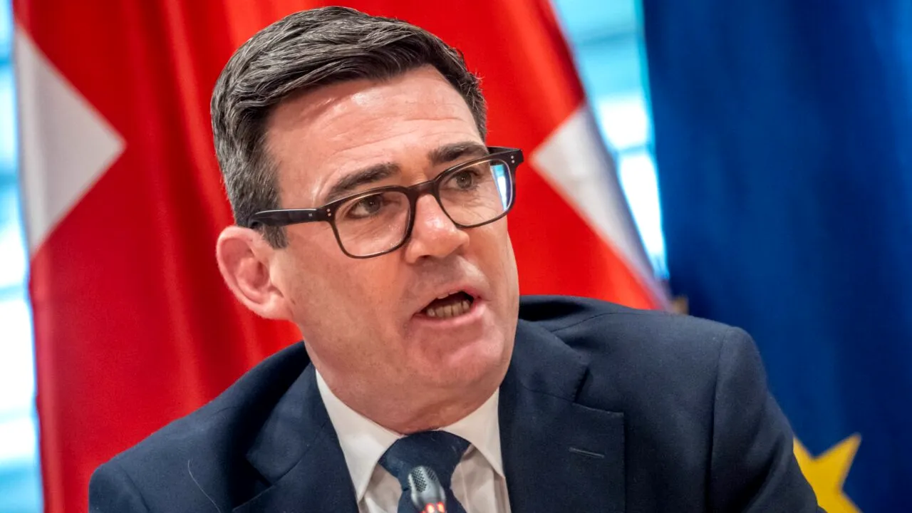Premierul britanic Andy Burnham acuză că Rusia a intervenit în referendumul pentru Brexit