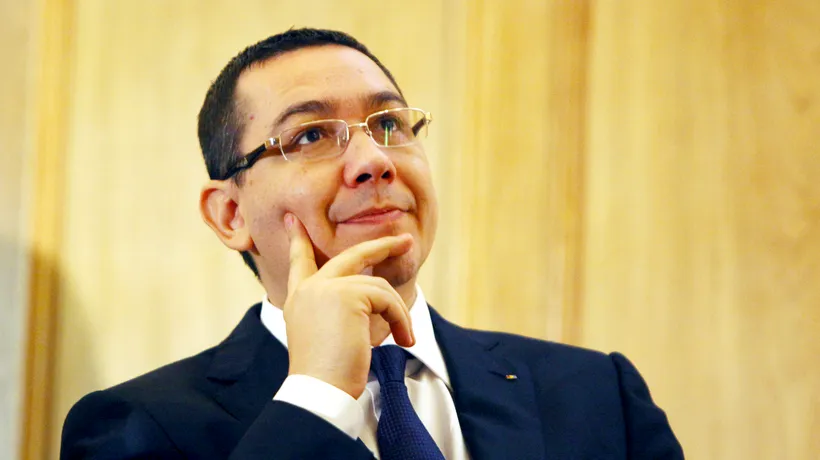 Victor Ponta, de Crăciun, cu soția, socrii și fetița lângă brad. „Irina mi-a ascuns telefonul trei zile 