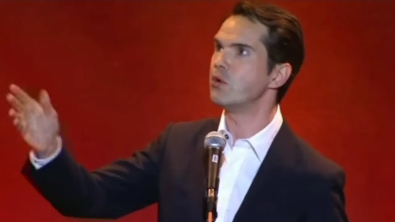 Jimmy Carr aduce umorul negru, în Capitală, într-un show de stand up comedy