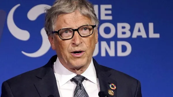 Bill Gates avertizează asupra pericolului AI. ”Guvernele sunt cu mult în urmă în această privință”