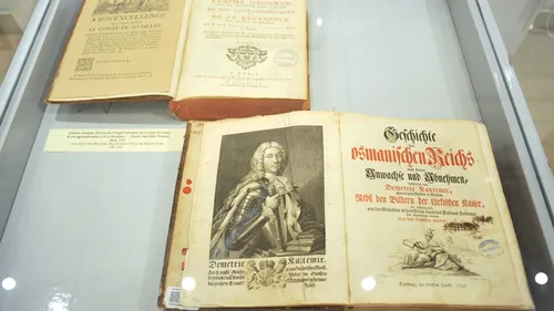 Rusia a donat României primele 25 de volume din Integrala Manuscriselor Dimitrie Cantemir 