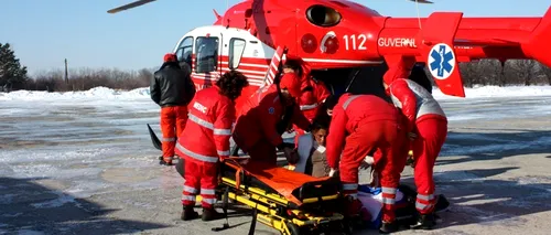 O turistă cehă s-a rănit în Făgăraș după ce a căzut într-o râpă; un elicopter încearcă recuperarea sa