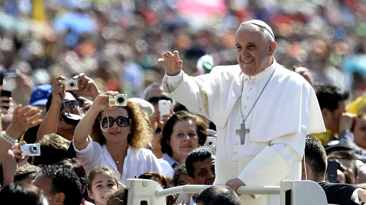 Papa Francisc le încurajează pe călugărițe să fie mame, nu fete bătrâne