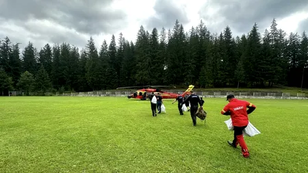 Brânza ciobanilor sinistrați din Suceava, SALVATĂ cu elicopterul Black Hawk al SMURD