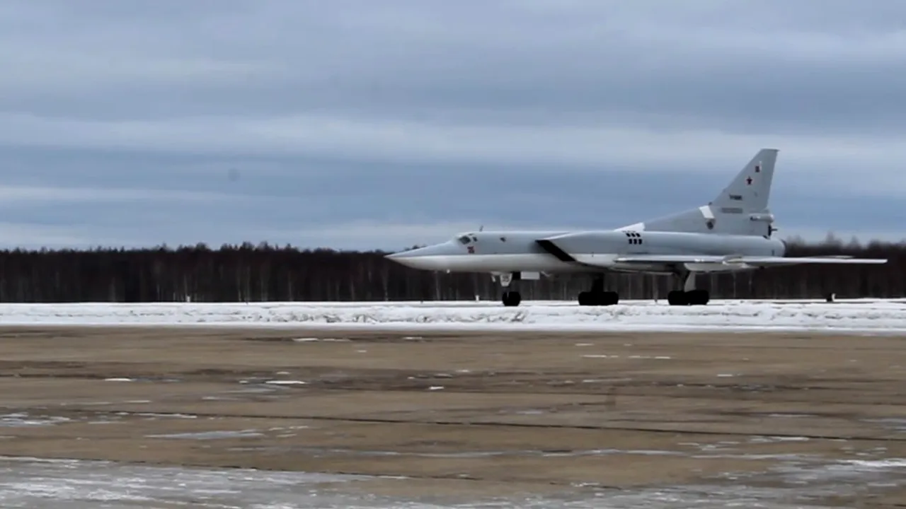 Incident în Rusia. Trei militari au murit după ce au fost catapultați din greșeală dintr-un bombardier