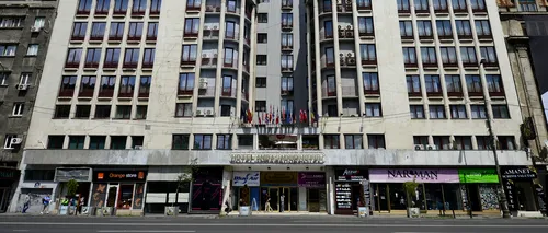 Proprietarii hotelului Ambasador dau în judecată Primăria pentru că montează borduri prea înalte pe Bulevardul Magheru