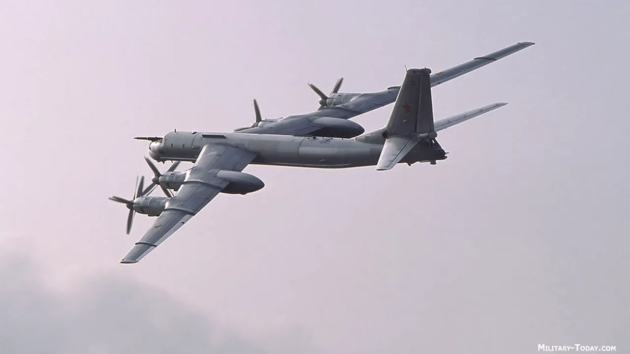 Un bombardier rus cu o rachetă nucleară la bord, interceptat deasupra Canalului Mânecii