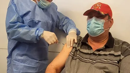 De ce este nevoie ca și cei care s-au infectat cu COVID-19 să se vaccineze după șase luni? Explicațiile medicului Valeriu Gheorghiță