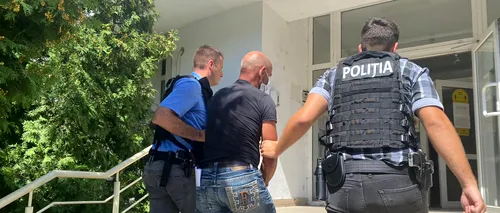 VIDEO | Un bărbat din Hunedoara a fost reținut de polițiști, fiind acuzat că a omorât un pui de câine