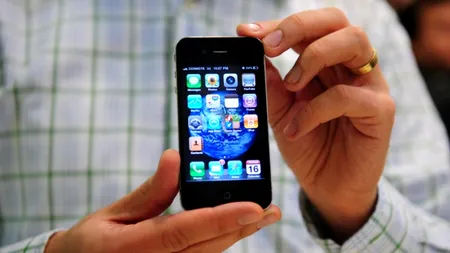 GALERIE FOTO. Cum ar putea arăta un iPhone peste 100 de ani