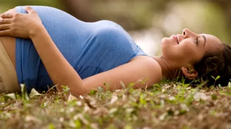 STUDIU. Cum influențează vârsta mamei sănătatea copilului