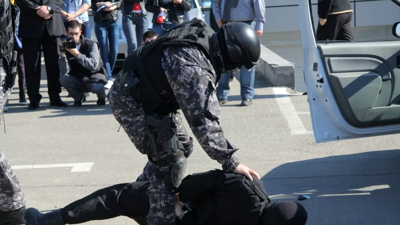 CORONAVIRUS. Numărul polițiștilor bătuți de cetățeni s-a dublat dintr-o dată! Violențele au explodat odată cu Ordonanțele Militare