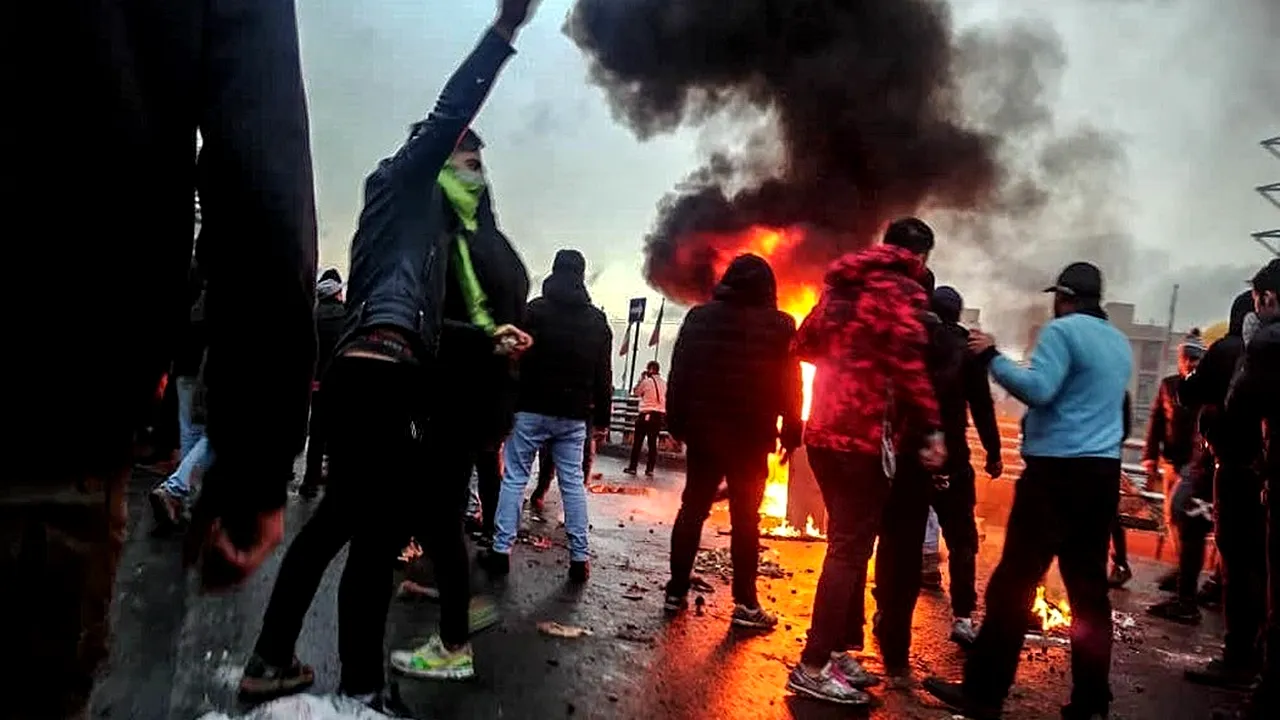 Un adolescent din Iran, împușcat mortal de forțele de securitate!