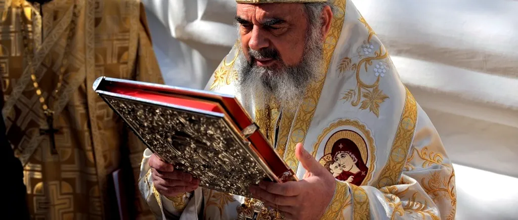 Patriarhul Daniel a votat la Secția 641 din sectorul 4, unde a împărțit iconițe