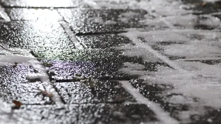 Cod galben de vreme rea emis de meteorologi! Localitățile din România în care vor fi fenomene meteo periculoase!