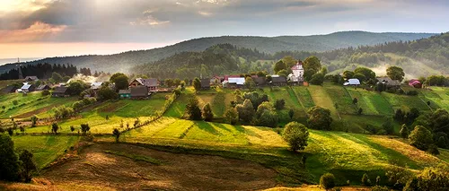 Satul din România care arată ca în ELVEȚIA. Imaginile îți taie răsuflarea / Locul atrage străinii ca un magnet