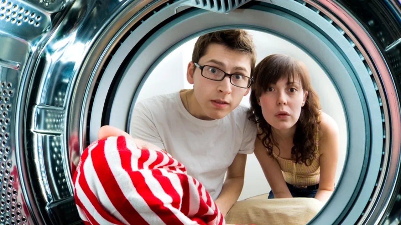 DREPTUL la REPARAȚII, un ajutor pentru consumatori. Multe aparate electronice și electrocasnice se strică după câțiva ani și sunt bune de aruncat LA GUNOI