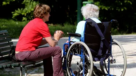 Ce a pățit o badantă româncă din ITALIA care a băut din alcoolul bătrânei pe care o îngrijea