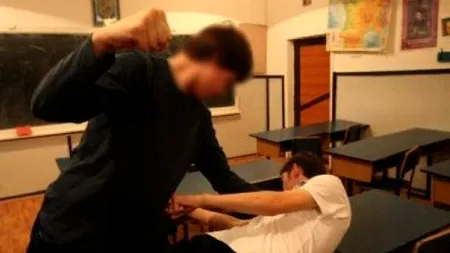 VIOLENȚA ÎN ȘCOLI. Ministrul Educației propune alt regulament școlar. Ce se va schimba
