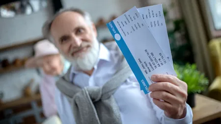 Vouchere sociale pentru luna octombrie 2024. Când intră banii pe card