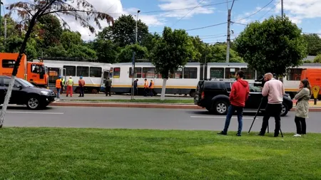 BUCUREȘTI. Momentul în care două tramvaie se ciocnesc frontal, filmat de unul dintre vatmani (VIDEO)