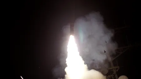 Comandantul US Navy: Costul unor posibile acțiuni militare în Siria nu va fi extraordinar. Cât costă o rachetă Tomahawk