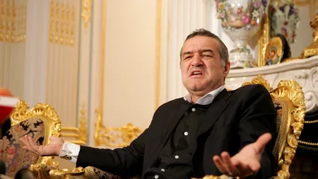 Gigi Becali, show extravagant la nunta fiicei lui. A aruncat cu teancuri de bani în lăutari, a cântat la microfon și a dat bacșiș fiecărui ospătar - VIDEO