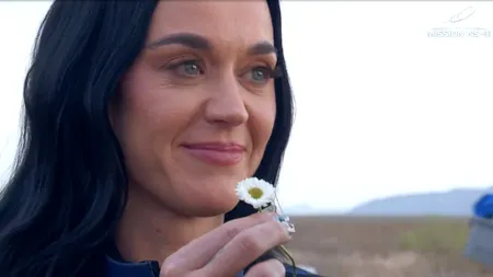 Katy Perry și alte femei celebre au ajuns în SPAȚIU. Ce arată imaginile surprinse la bordul capsulei Blue Origin
