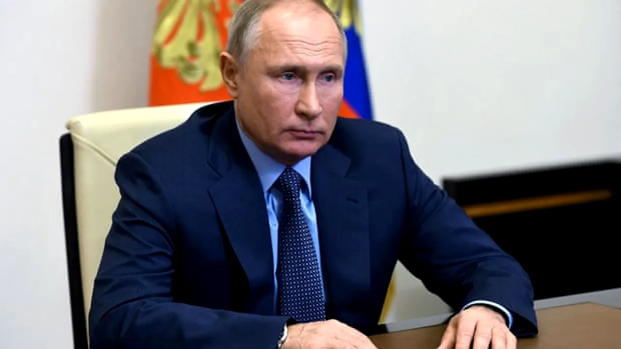 Putin semnează extinderea, în ultimul moment, a tratatului privind armele nucleare cu Statele Unite