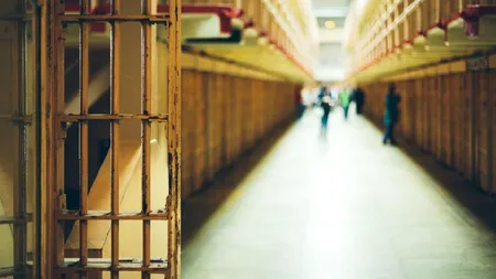 Sute de criminali și violatori eliberați în criza coronavirusului