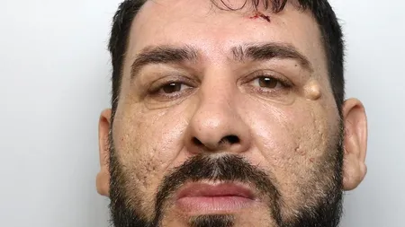 Un proxenet român din Anglia şi-a torturat partenera în pivniţă. A încercat să îi taie tendoanele și a pus-o să înghită inelul de logodnă