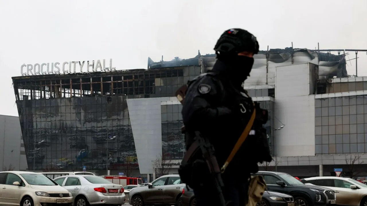 Atac sângeros la Moscova: Bilanţul victimelor creşte la 143 de MORȚI / Putin: Cei responsabili vor fi pedepsiţi / Mesajul lui Zelensky, după atentat