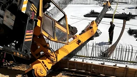 Macara răsturnată Galați groapa uzina apa