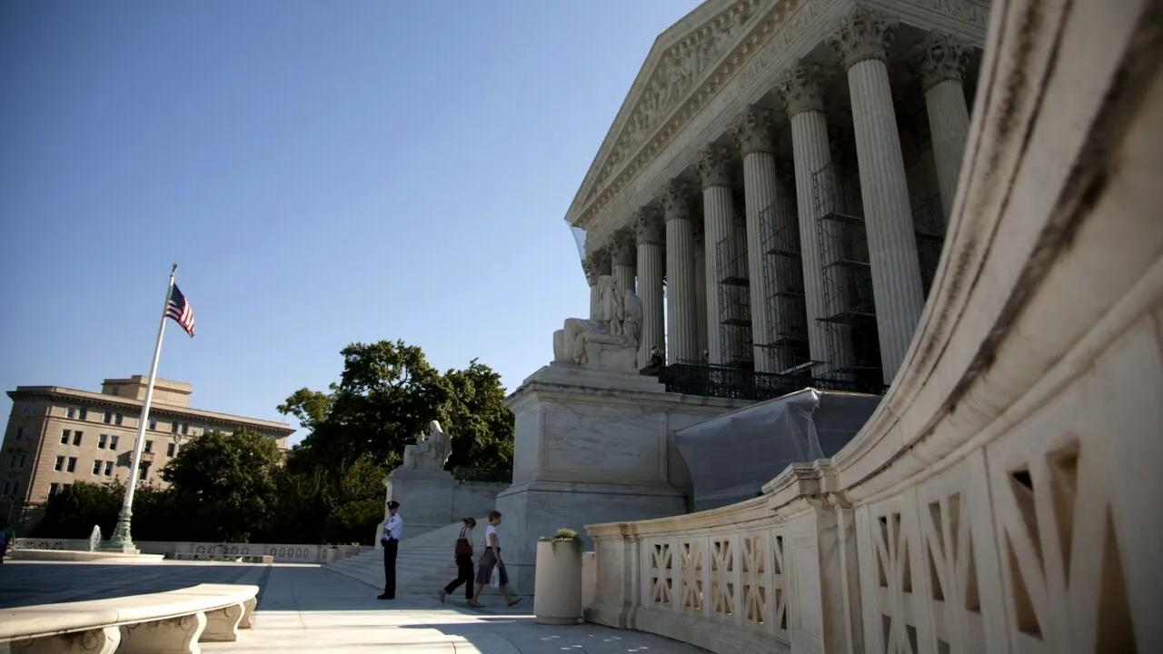 Curtea Supremă a SUA a decis: Trump poate îngheța alocarea de ajutoare externe în valoare de MILIARDE de dolari