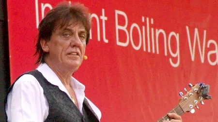 A murit un celebru cântăreț și actor australian. Jon English avea 66 de ani