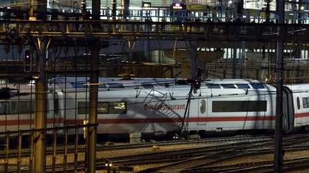 Un tren cu 500 de pasageri a deraiat în nordul Elveției. Anunțul companiei feroviare