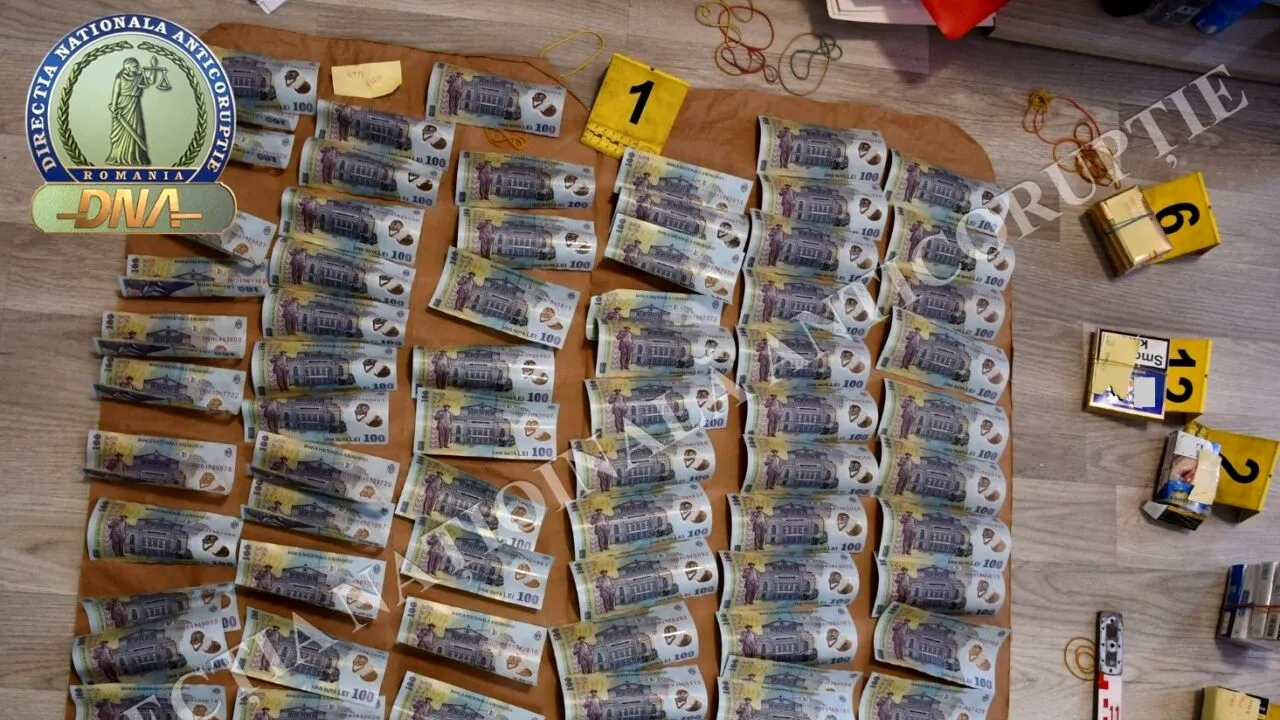 DNA a reținut doi inspectori de la Biroul Vamal de Frontieră Constanța pentru luare de mită. Ce șpăgi ar fi luat cei doi